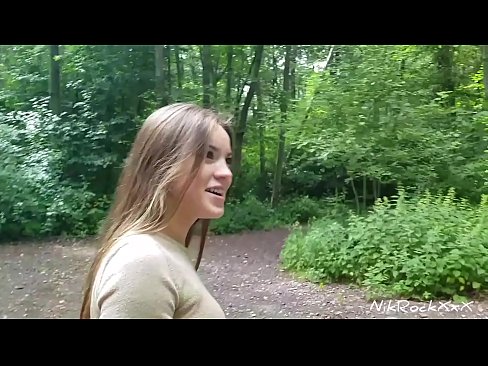 ❤️ Evelinari toki publiko batean izorratzen genuela proposatu nion! Baietz esan zuen. Orduan ipurdian izorratu eta ahoan esperma. Orduan bere burua haserretu zen. ️ Sexu bideoa %eu.happytour.topan ️❤